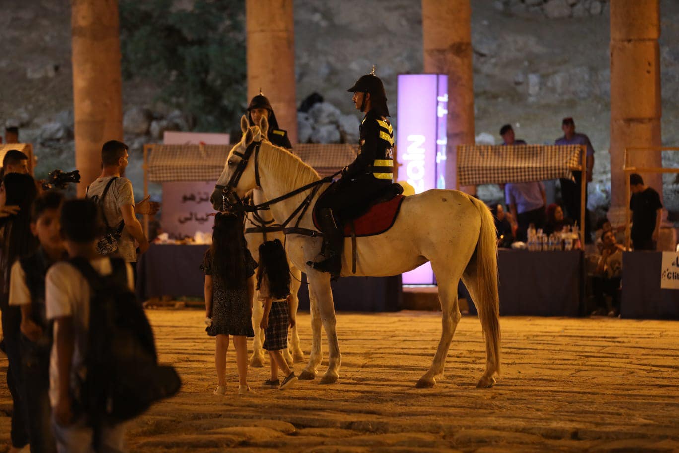 Madar Al-Saa Images 0.9246146018079389