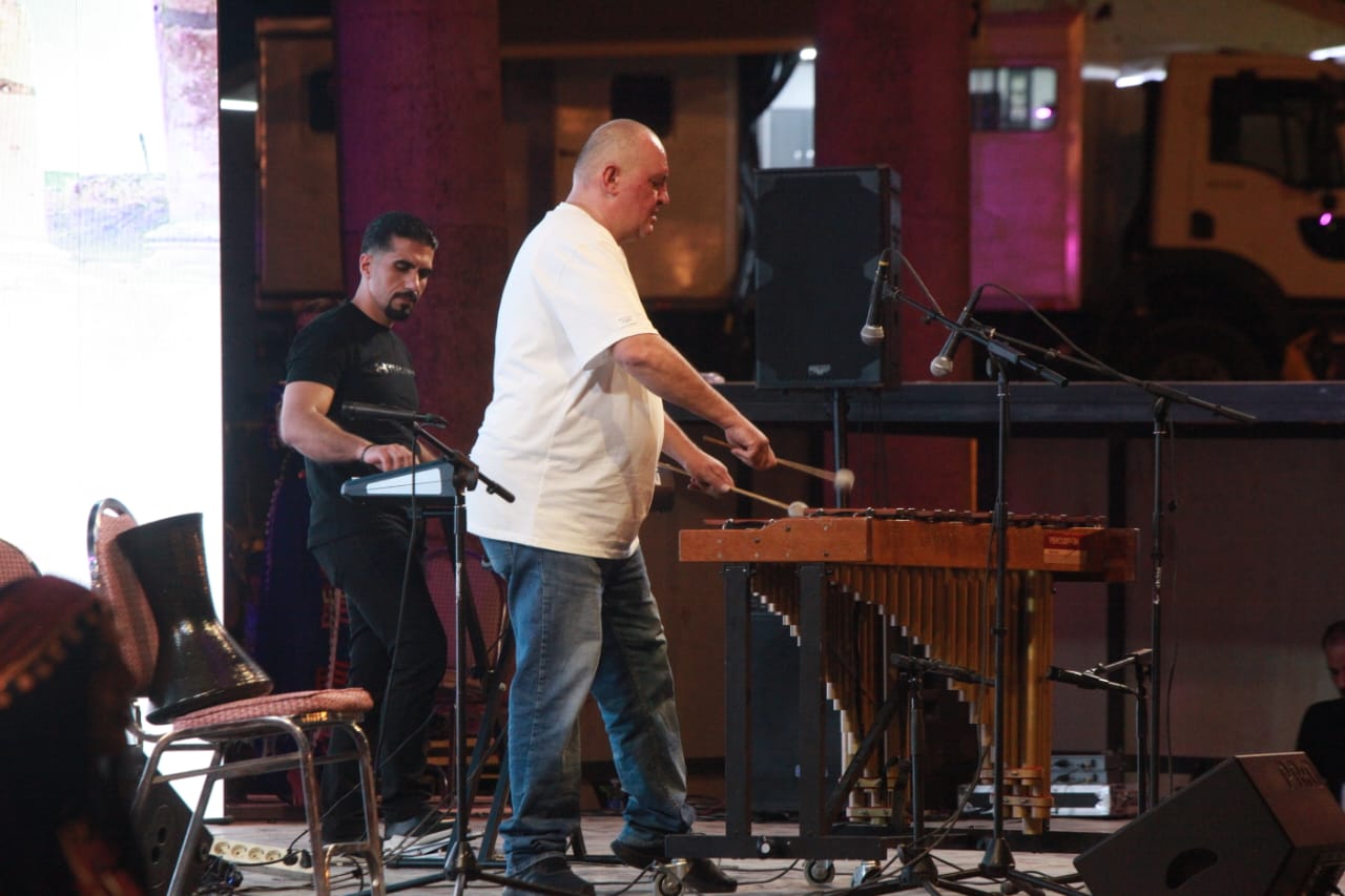 Madar Al-Saa Images 0.5035022355371815