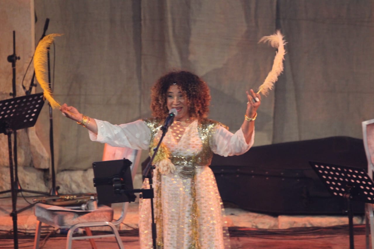 Madar Al-Saa Images 0.4358086363626671