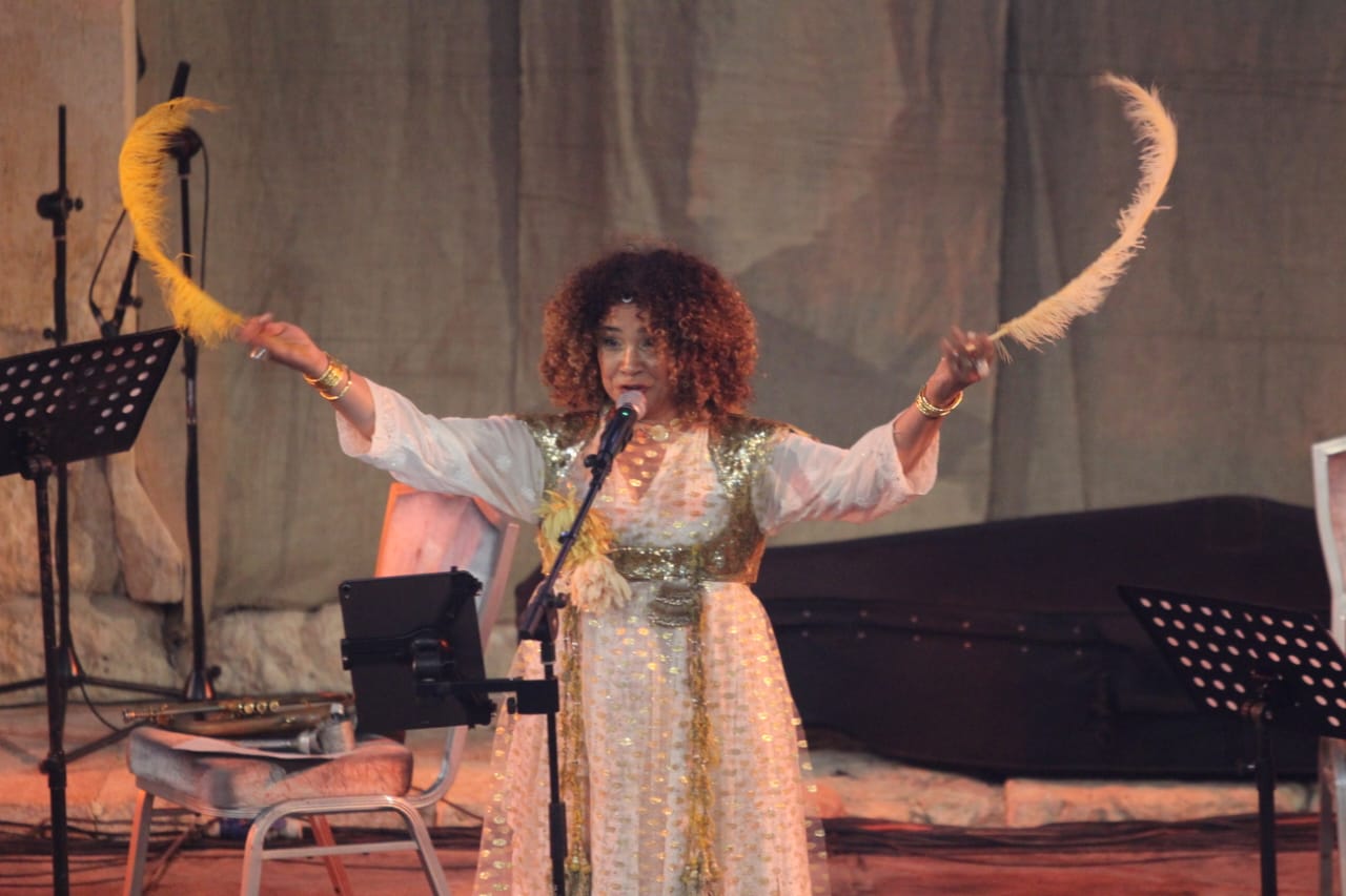 Madar Al-Saa Images 0.04103760648423038