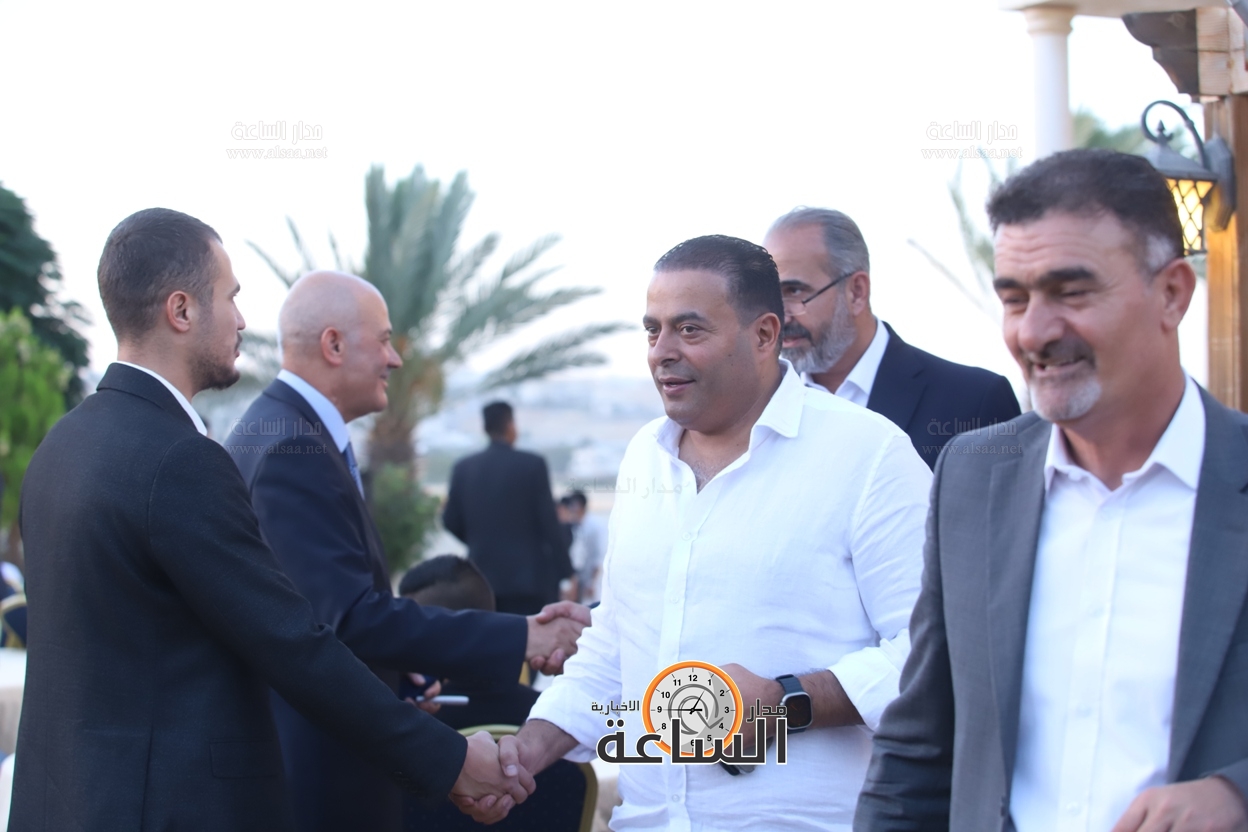 Madar Al-Saa Images 0.4345604018442166