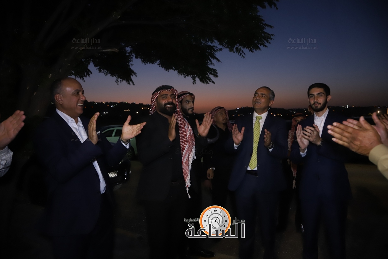 Madar Al-Saa Images 0.7808390442810951