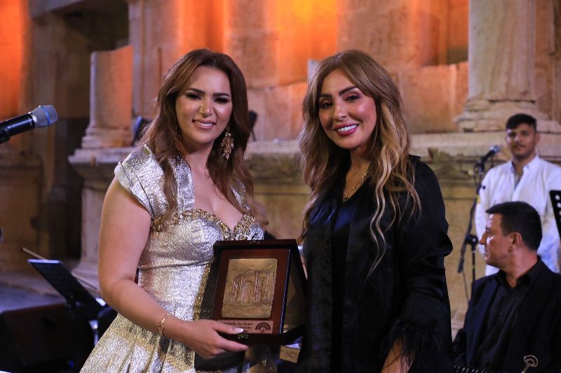 Madar Al-Saa Images 0.6411806278171165