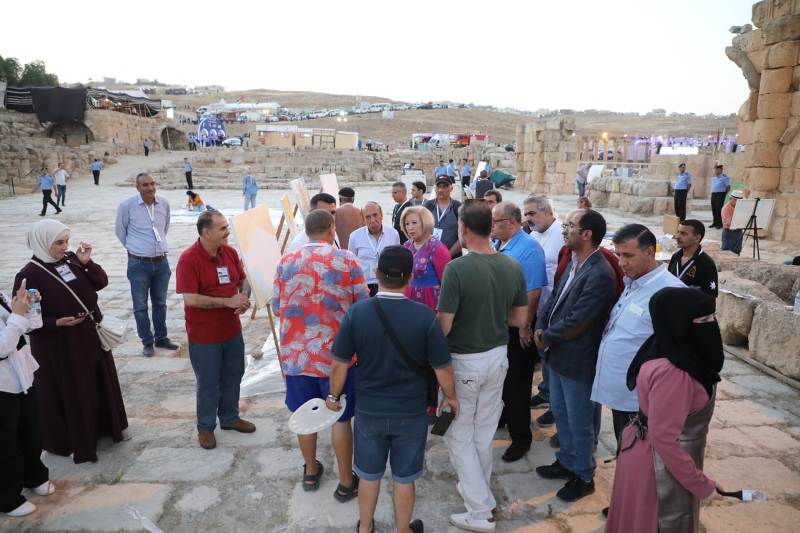 Madar Al-Saa Images 0.7770468235955459