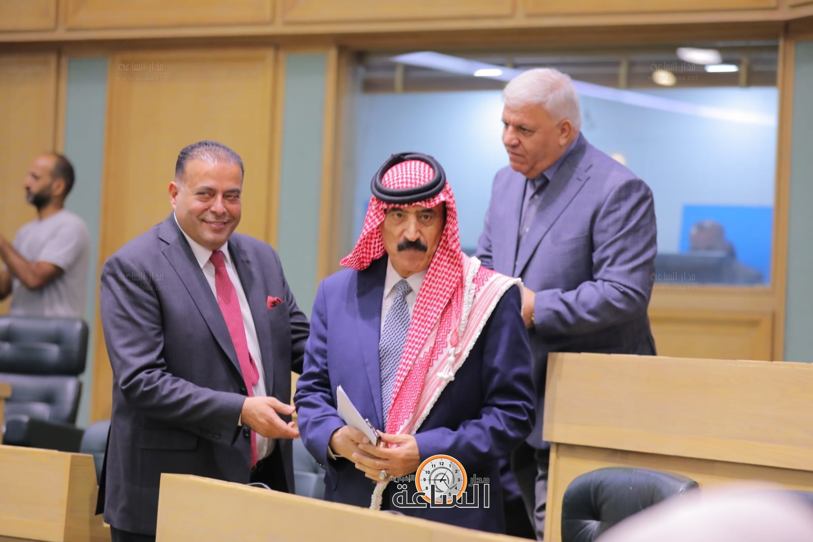 Madar Al-Saa Images 0.5425771390644805