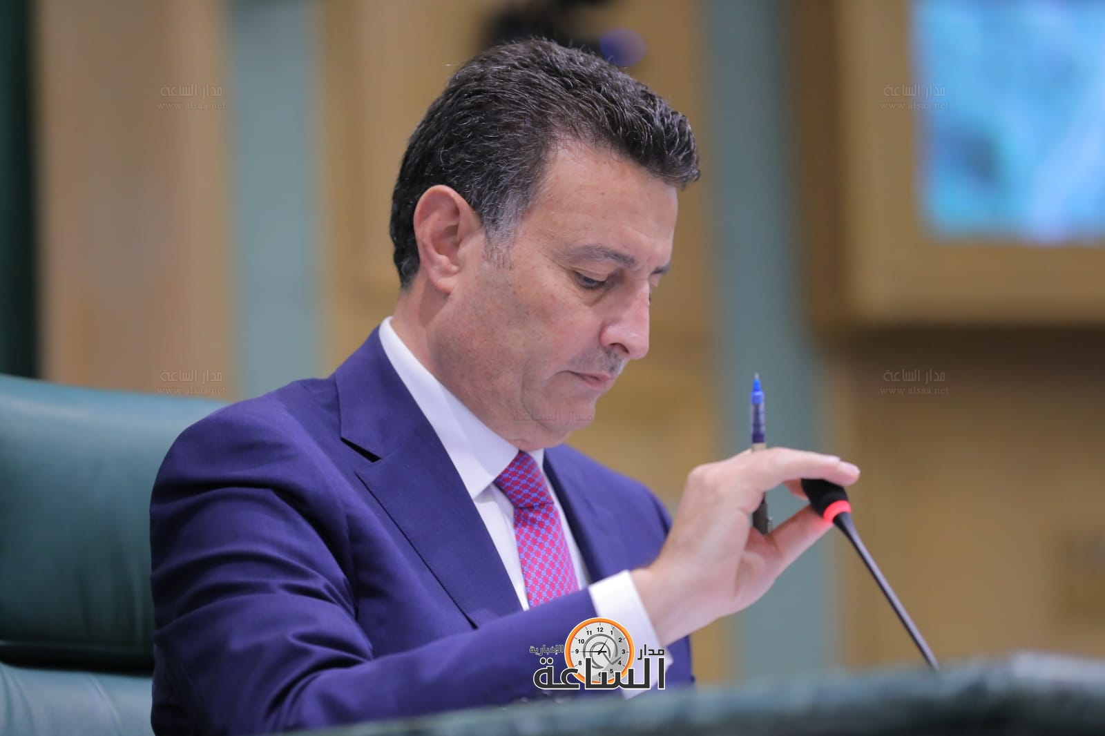 Madar Al-Saa Images 0.4612467205630759