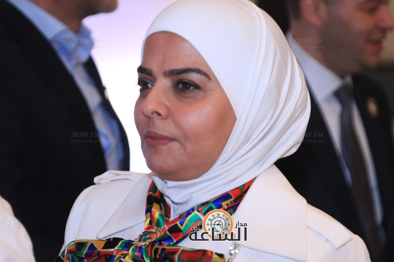 Madar Al-Saa Images 0.15905851308543228