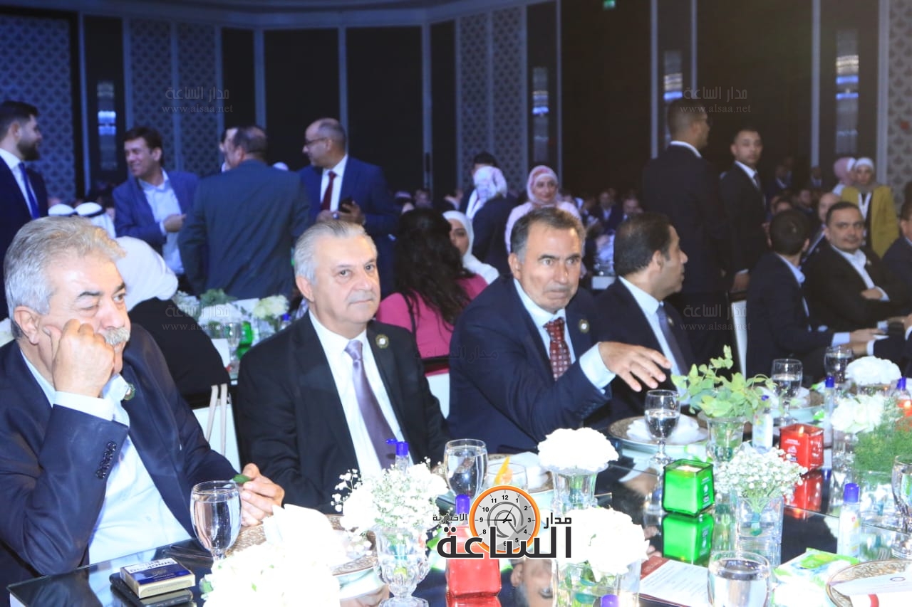 Madar Al-Saa Images 0.46908172846595075