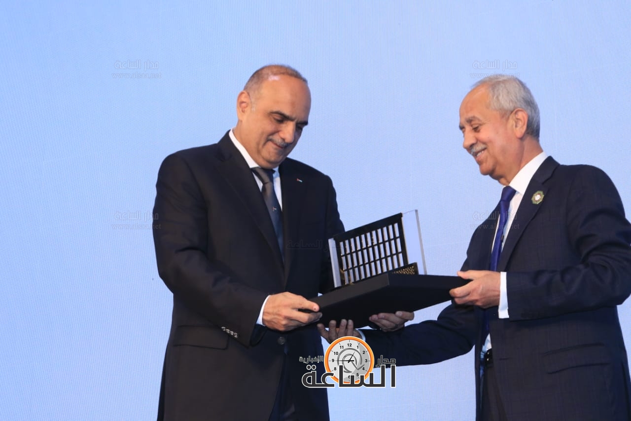 Madar Al-Saa Images 0.07007574548169204