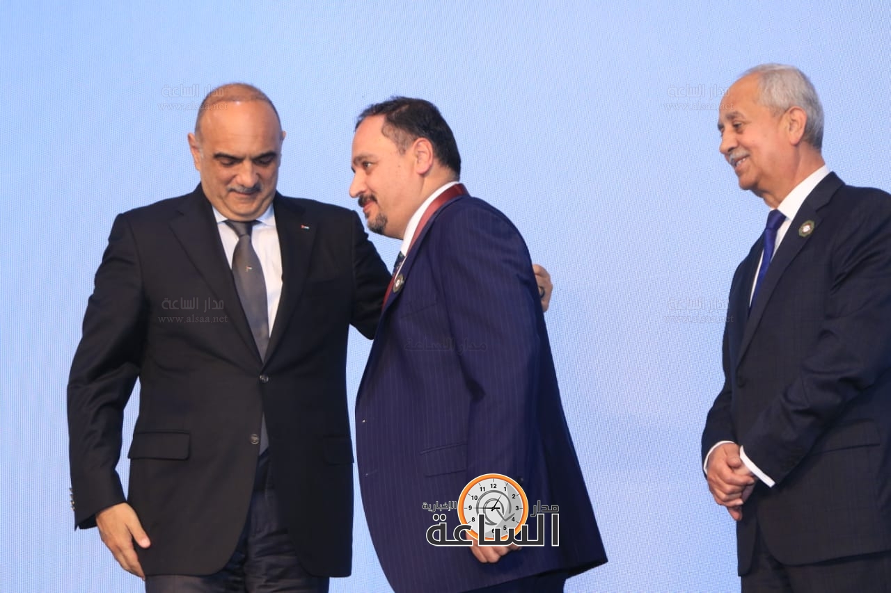 Madar Al-Saa Images 0.9017782518063957