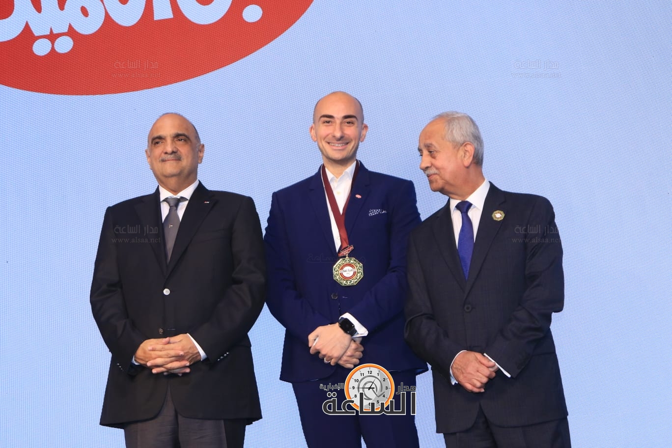 Madar Al-Saa Images 0.4221210228448864