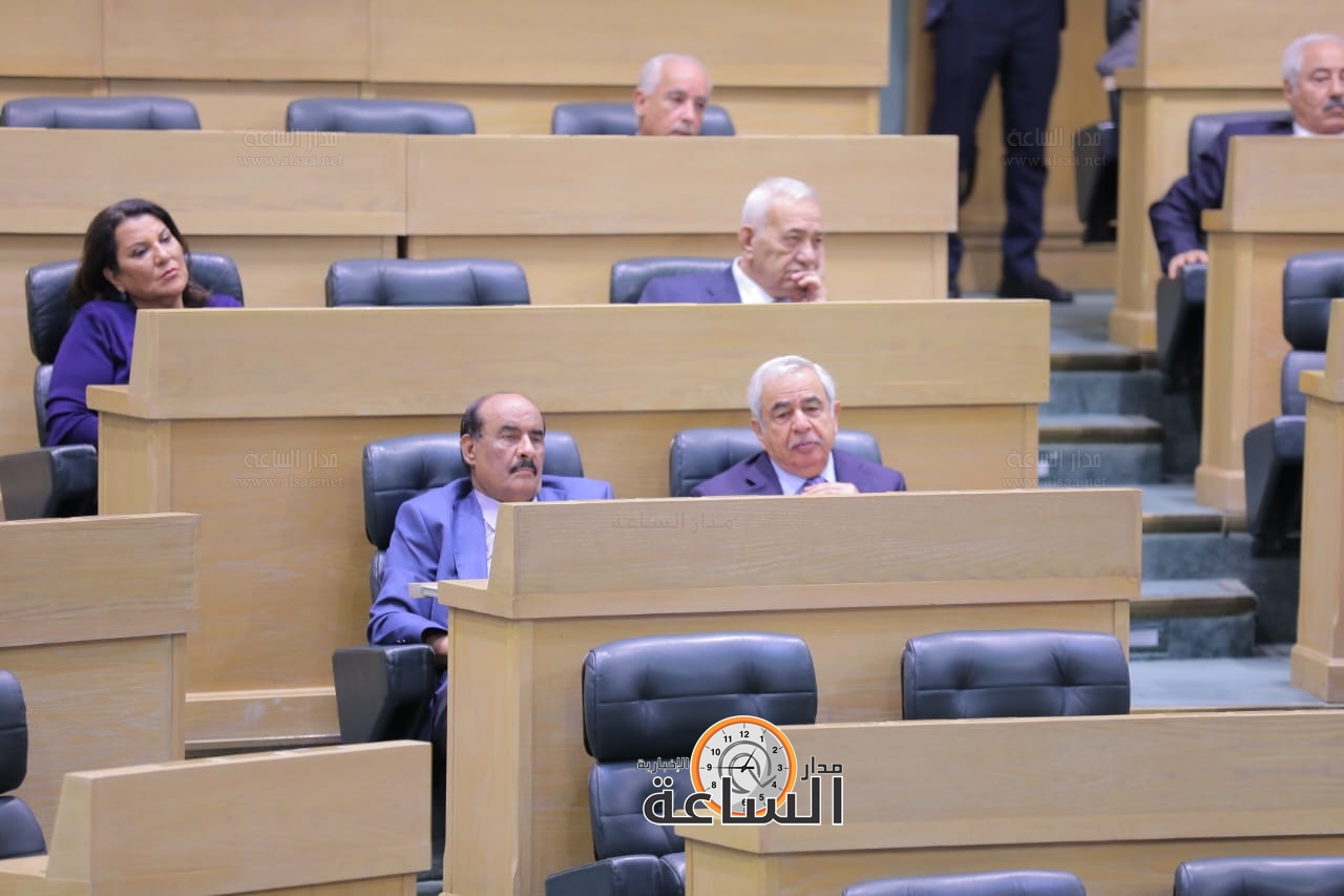 Madar Al-Saa Images 0.9780266487080993