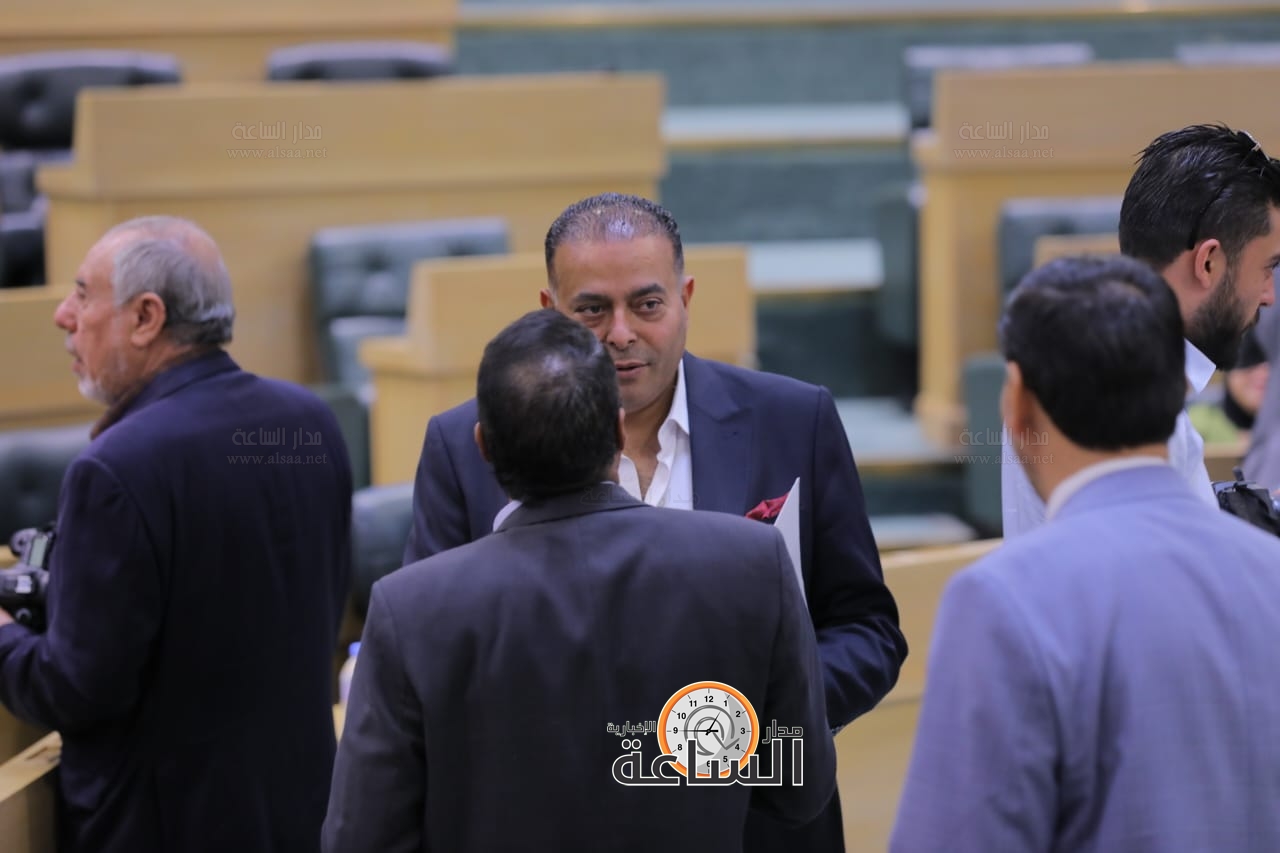 Madar Al-Saa Images 0.43765687541381837