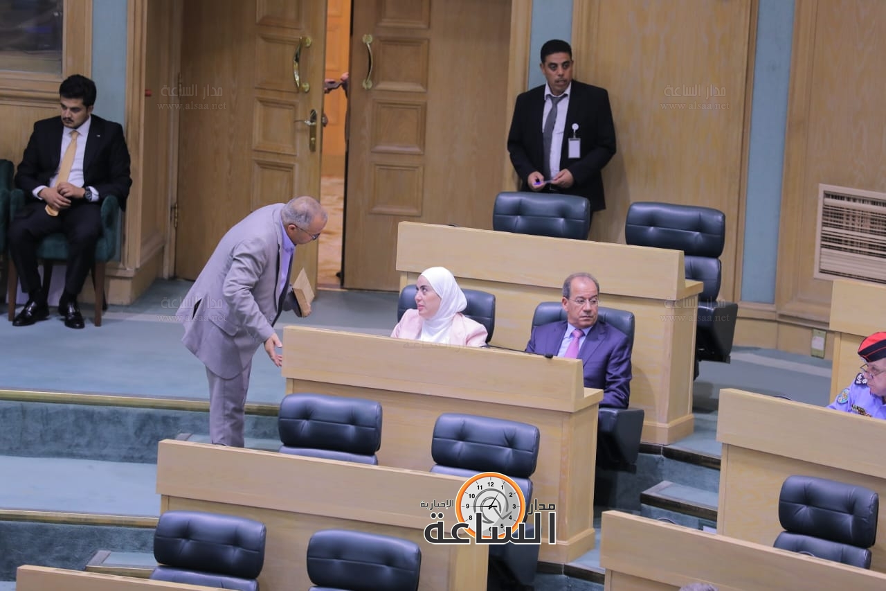 Madar Al-Saa Images 0.7578553645355464