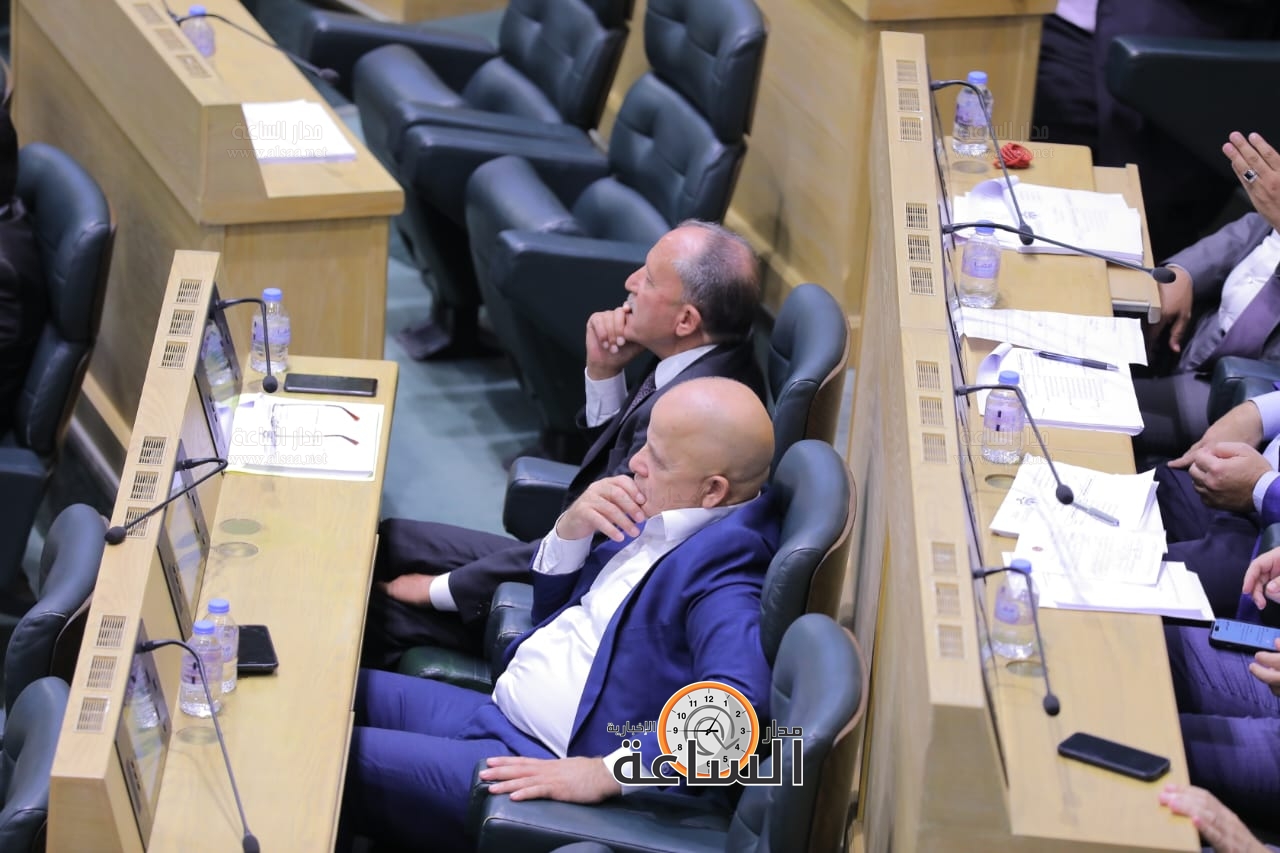 Madar Al-Saa Images 0.7427120895816821