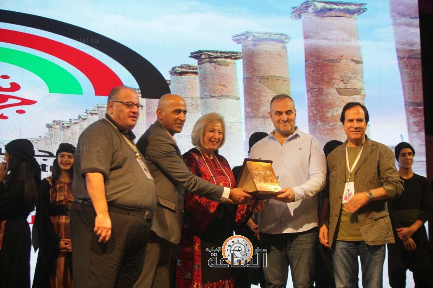 Madar Al-Saa Images 0.4352452858101664