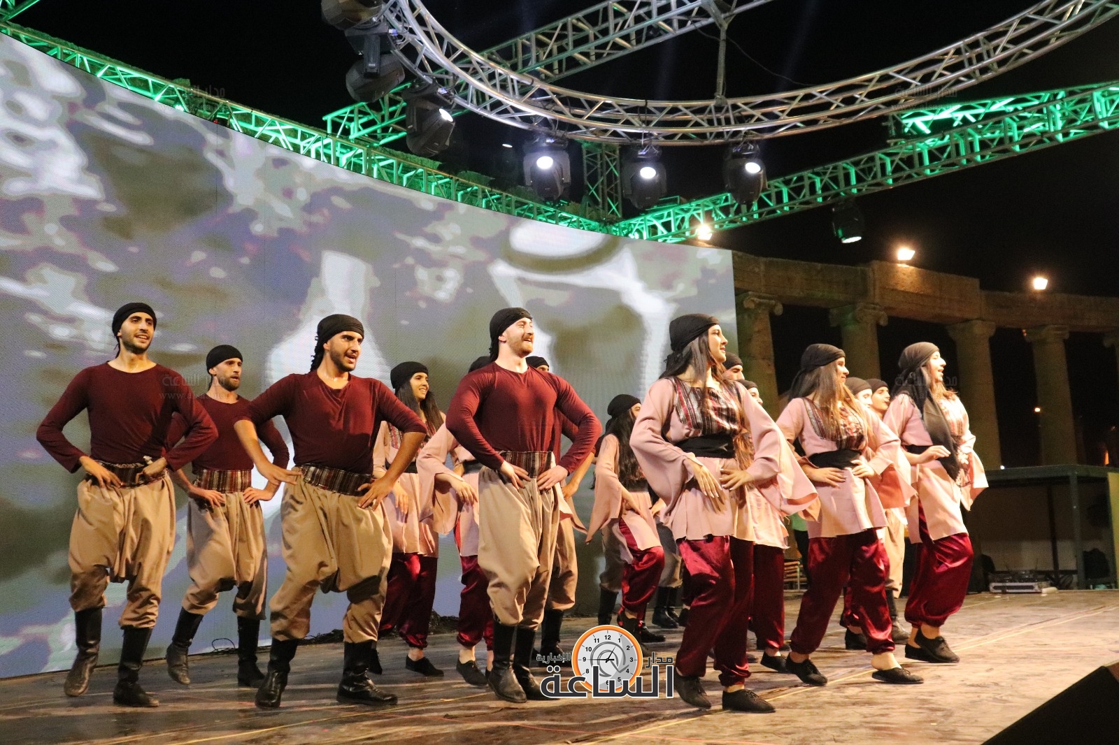 Madar Al-Saa Images 0.6105325892502567