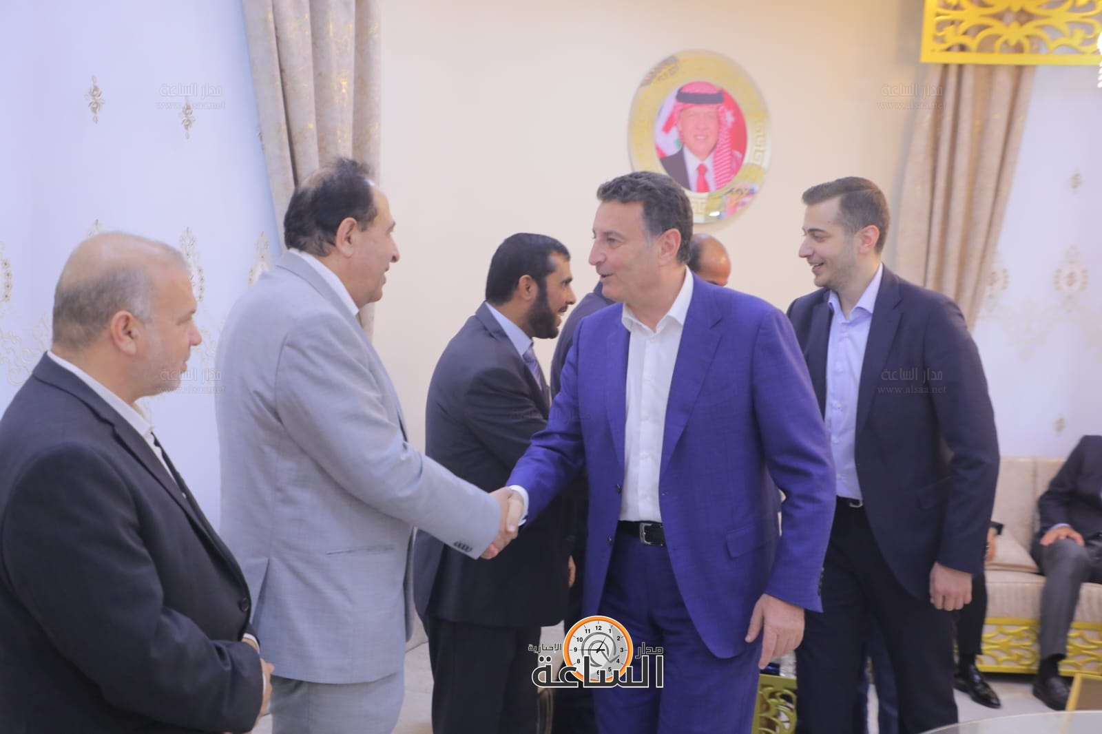 Madar Al-Saa Images 0.6432818466733361