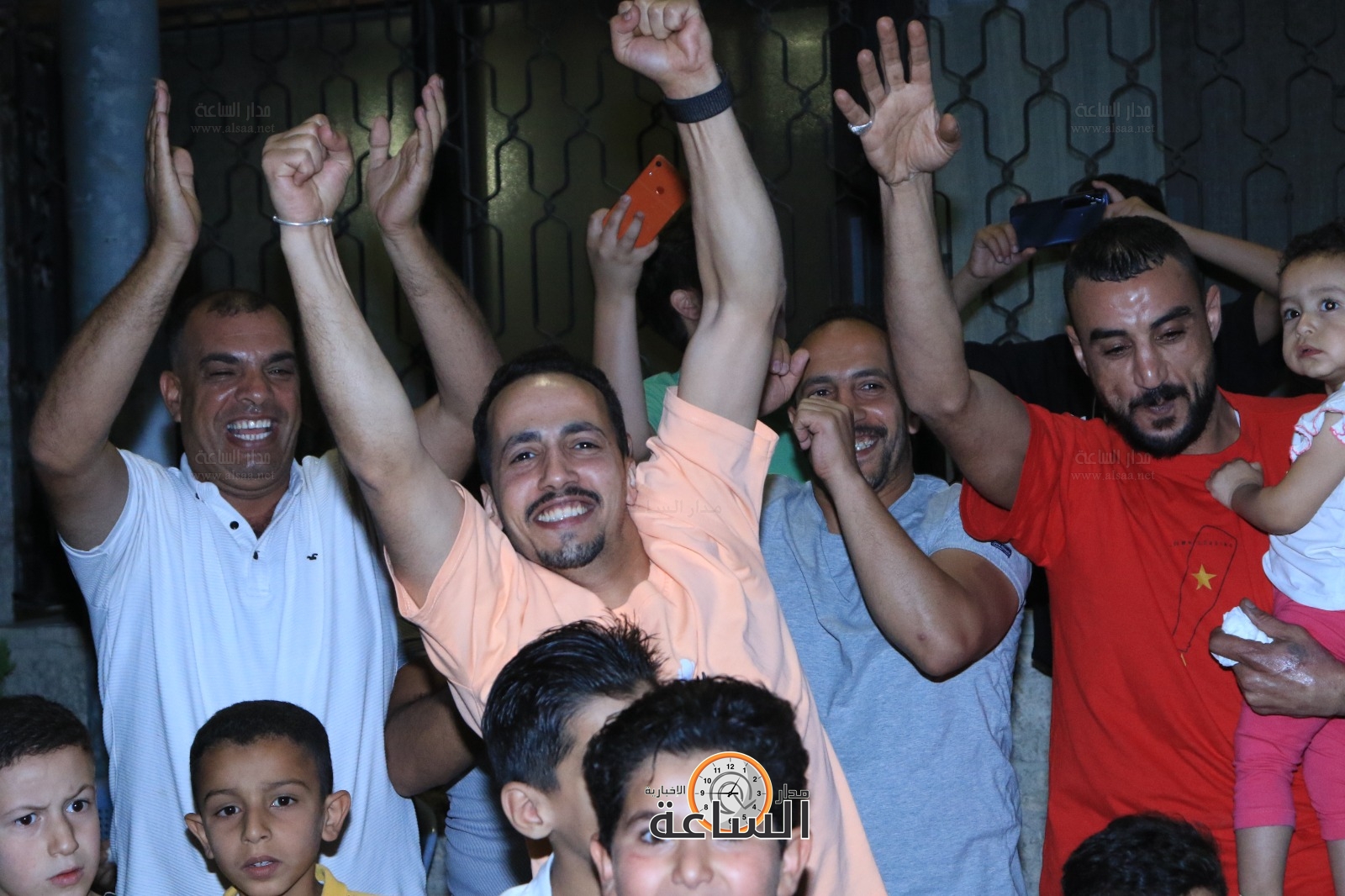 Madar Al-Saa Images 0.46102587747815593