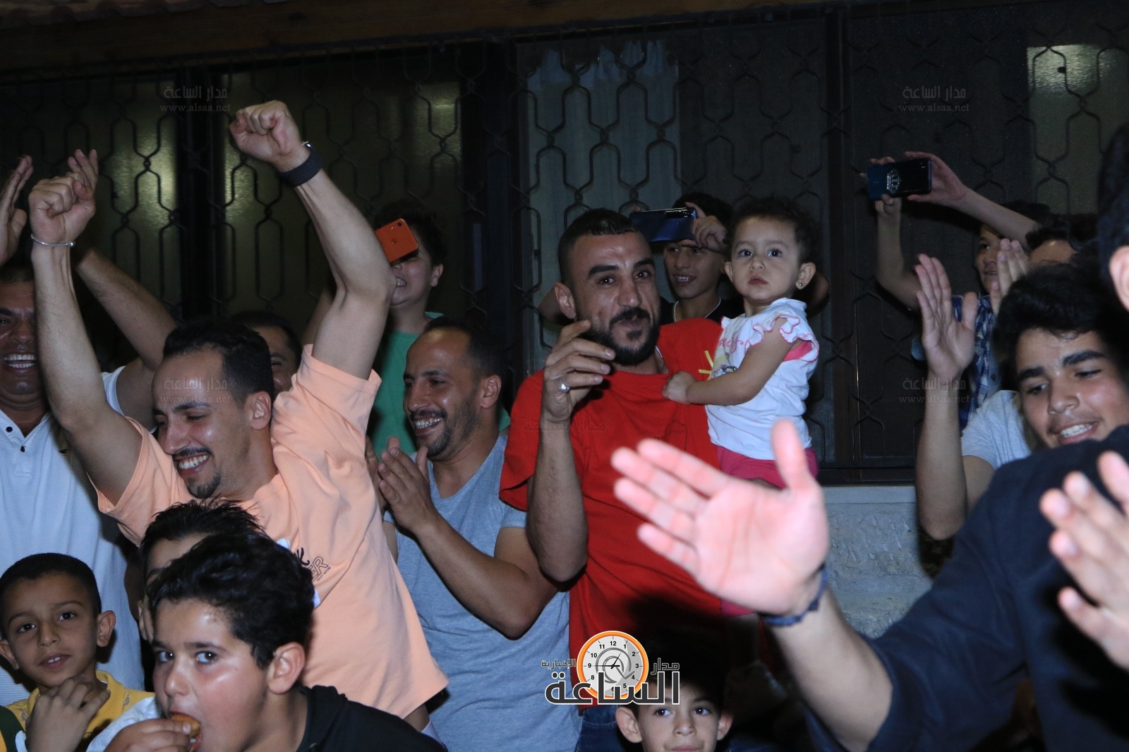 Madar Al-Saa Images 0.46832728059518935