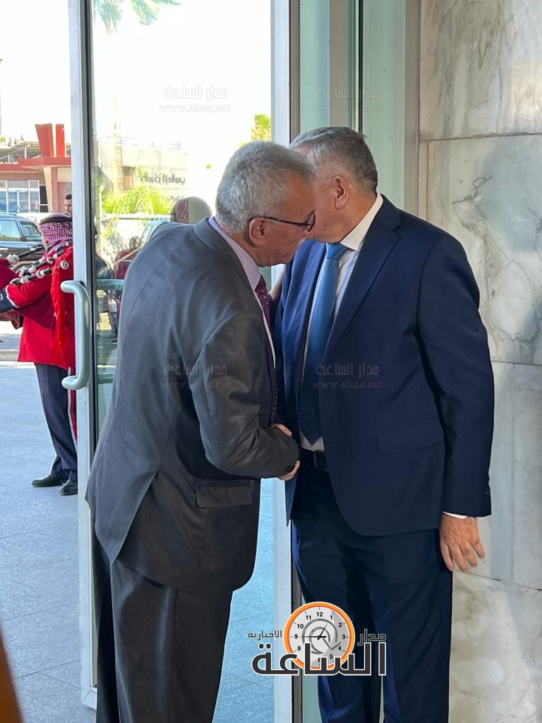 Madar Al-Saa Images 0.18244536039582193