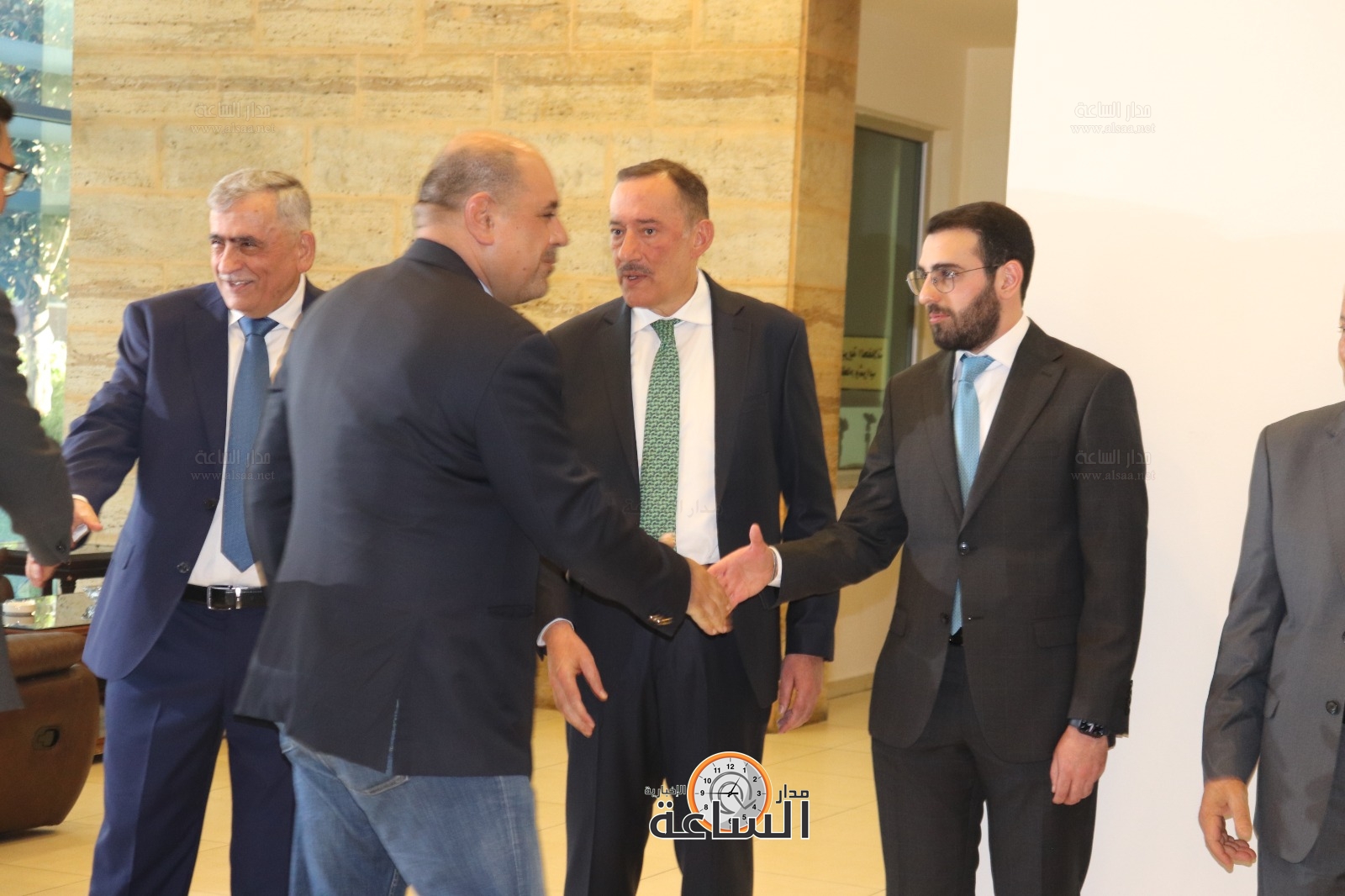 Madar Al-Saa Images 0.8172321071372901