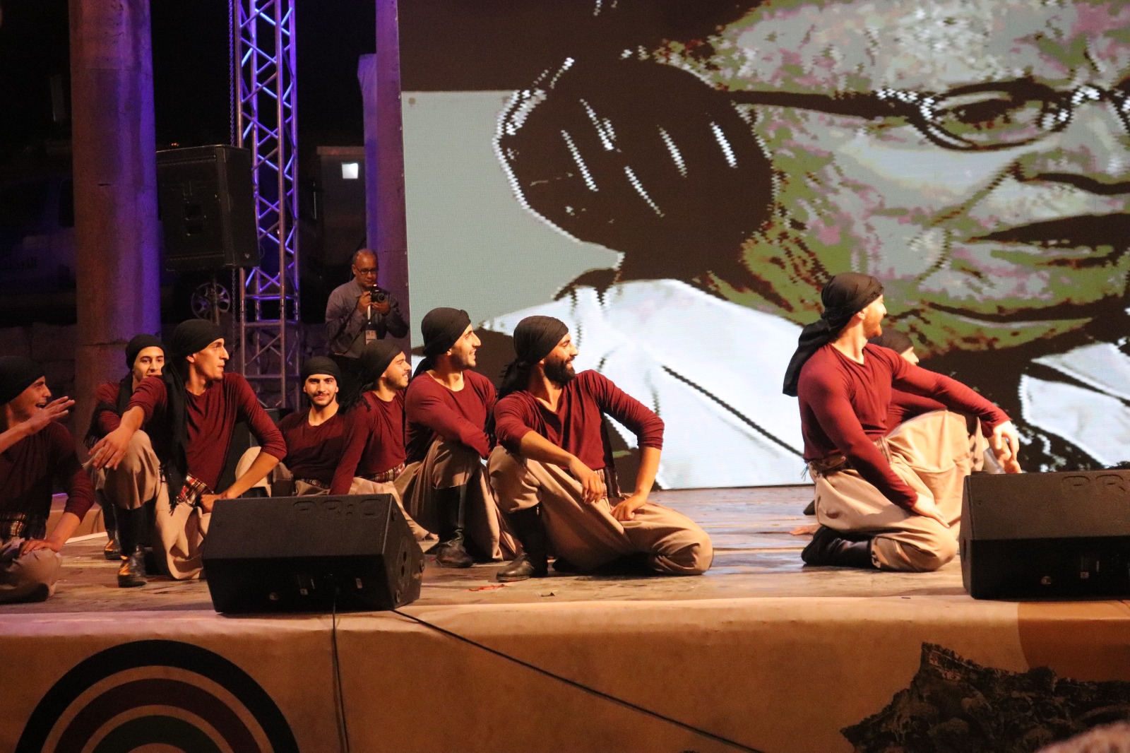 Madar Al-Saa Images 0.003111645115452033