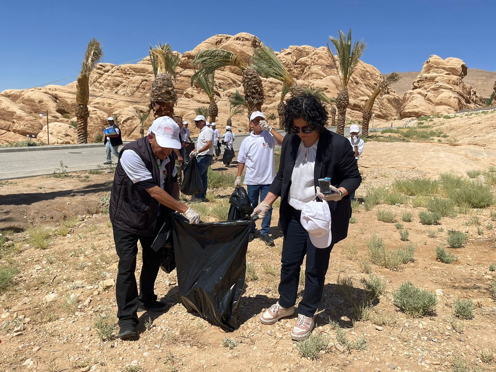 Madar Al-Saa Images 0.13394283838099996