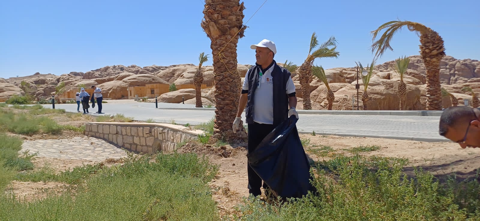 Madar Al-Saa Images 0.7103151208009395