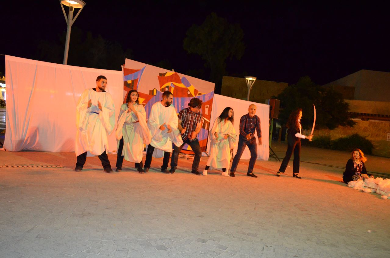 Madar Al-Saa Images 0.9726596111387684