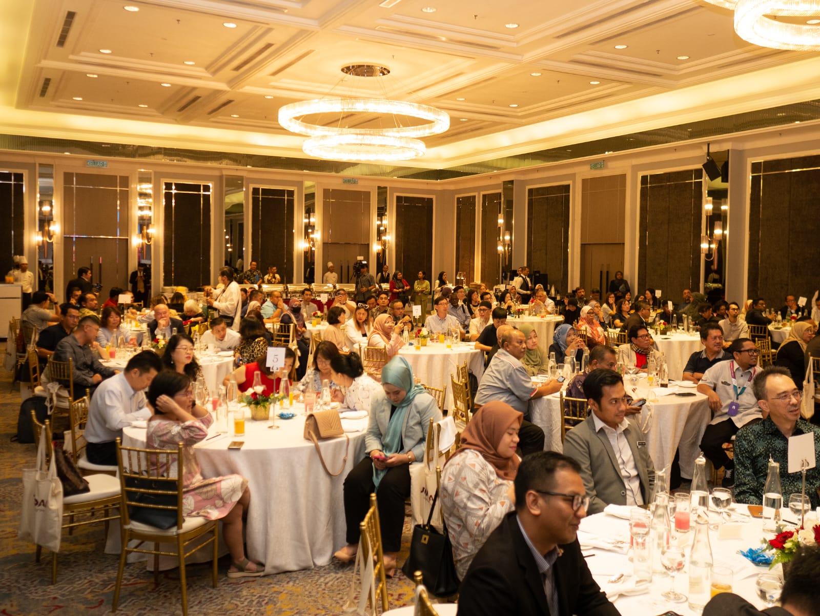 Madar Al-Saa Images 0.6597738645156729