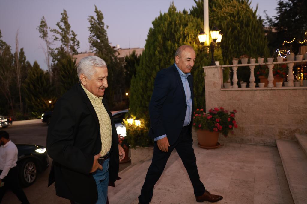 Madar Al-Saa Images 0.5742939229213345