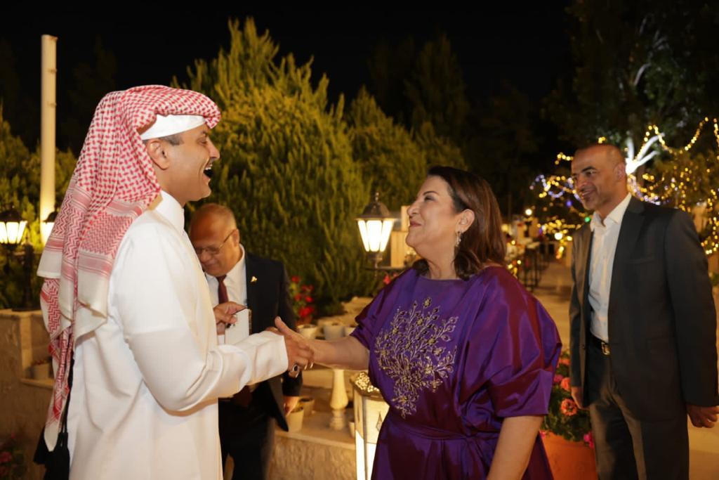 Madar Al-Saa Images 0.23105282964745544