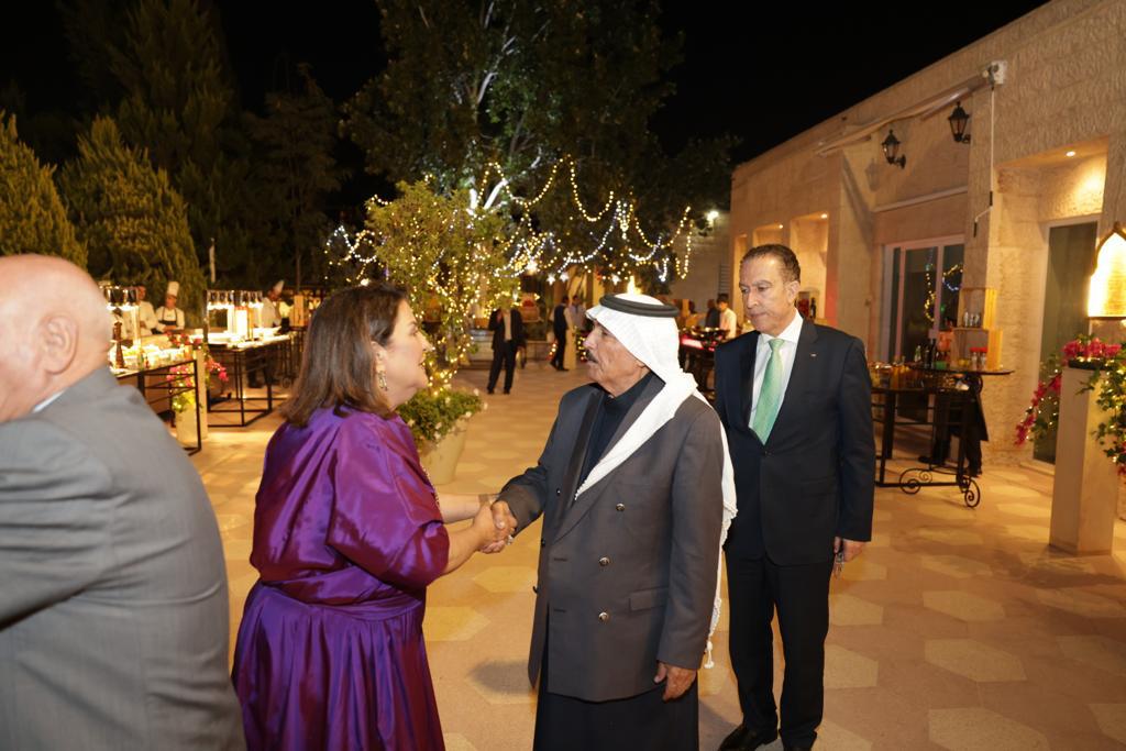 Madar Al-Saa Images 0.040882978776413004