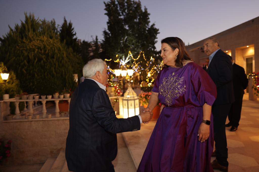 Madar Al-Saa Images 0.7787234215457678