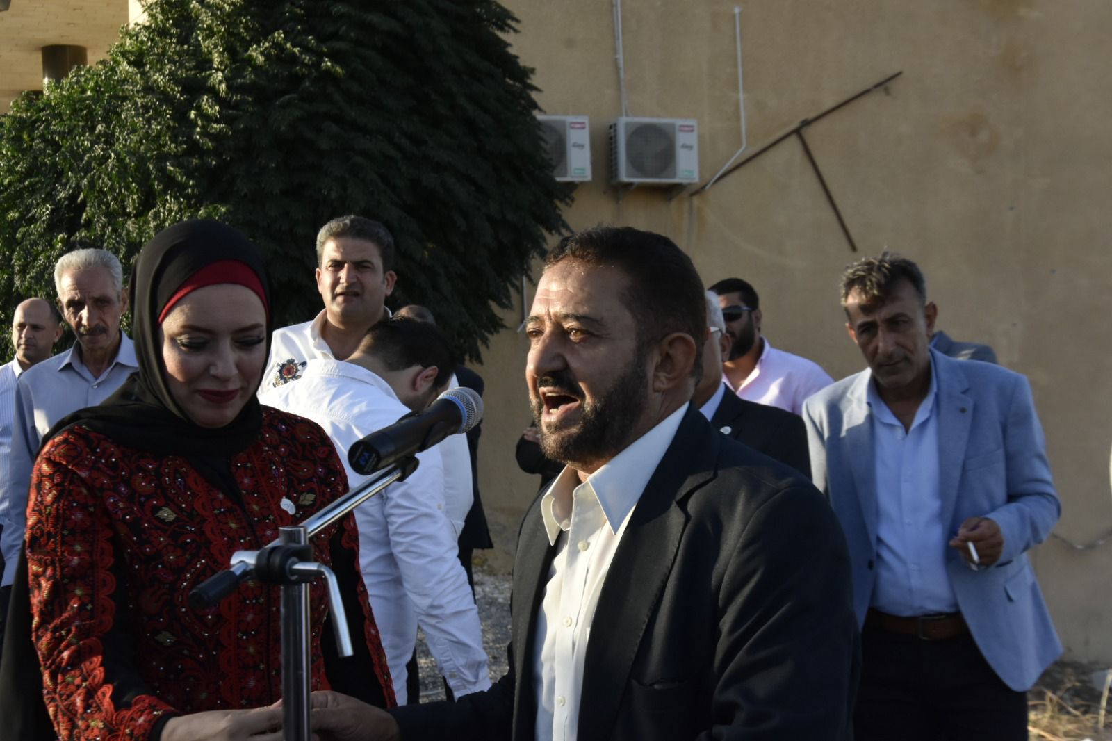 Madar Al-Saa Images 0.4347326470577635