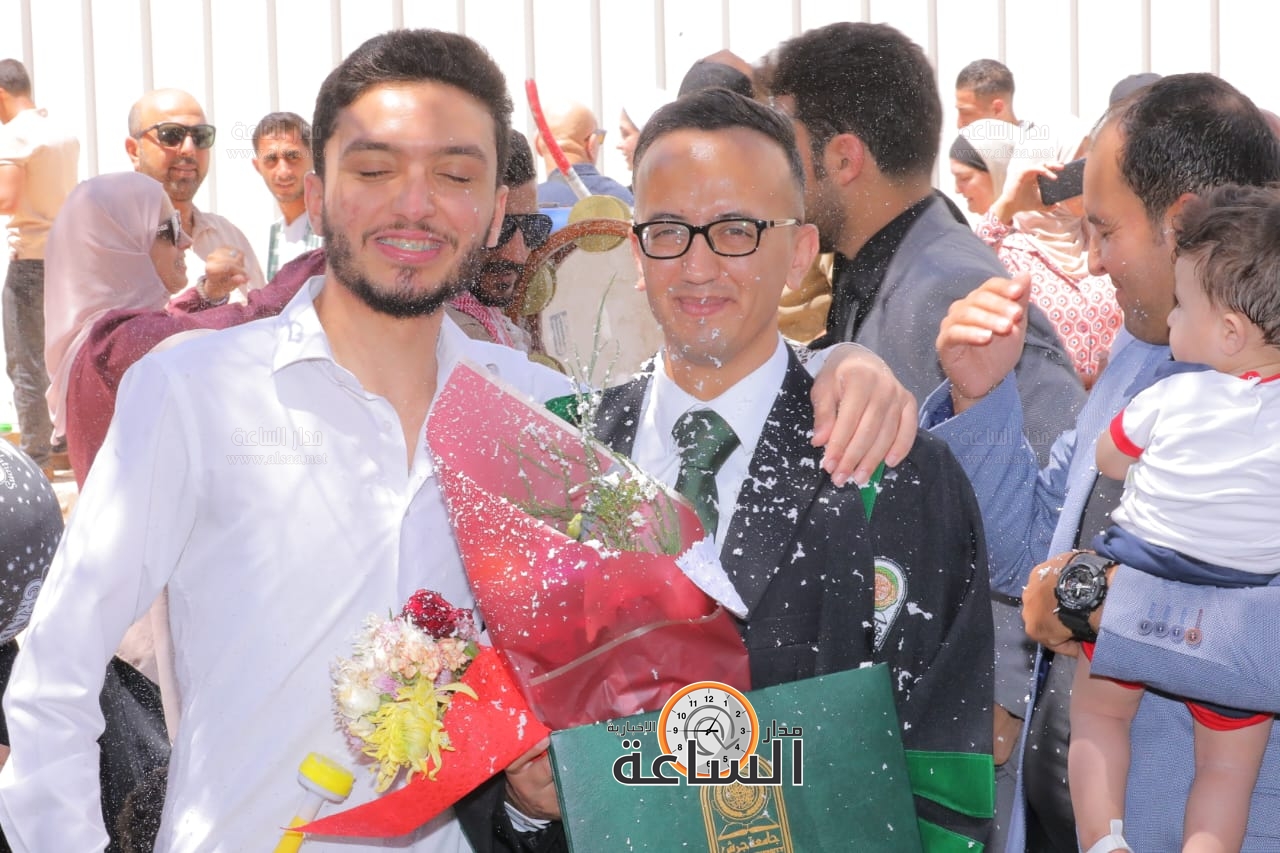 Madar Al-Saa Images 0.30059228556458084