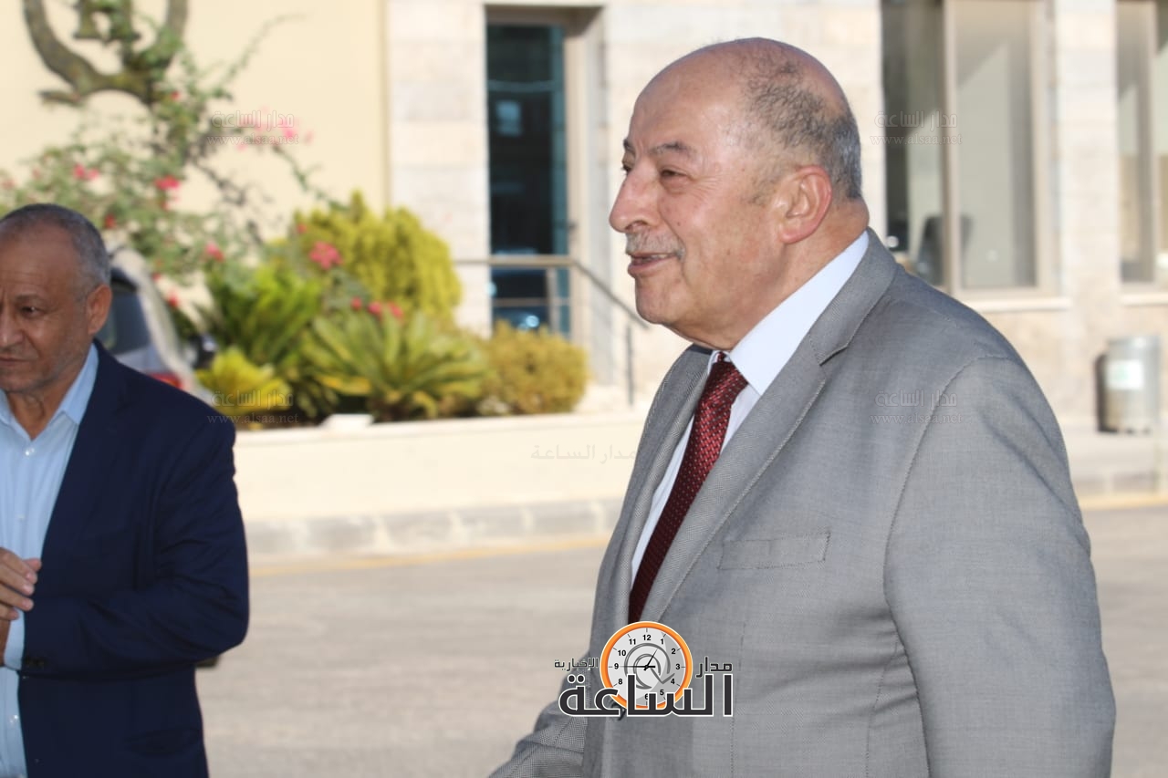 Madar Al-Saa Images 0.6103330548246717