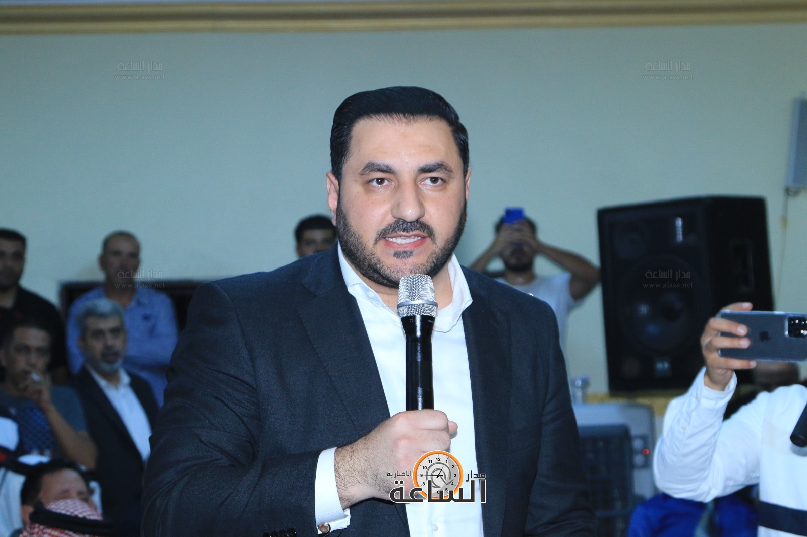 Madar Al-Saa Images 0.3896762978578525