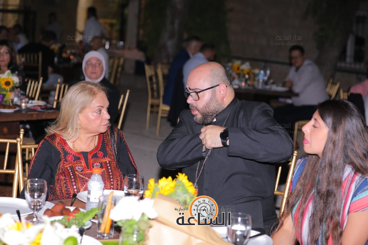 Madar Al-Saa Images 0.080853896646502