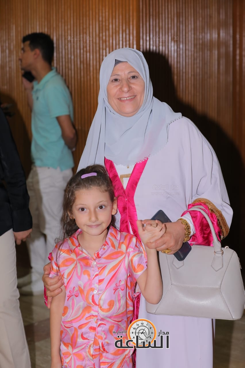 Madar Al-Saa Images 0.22334556606667055