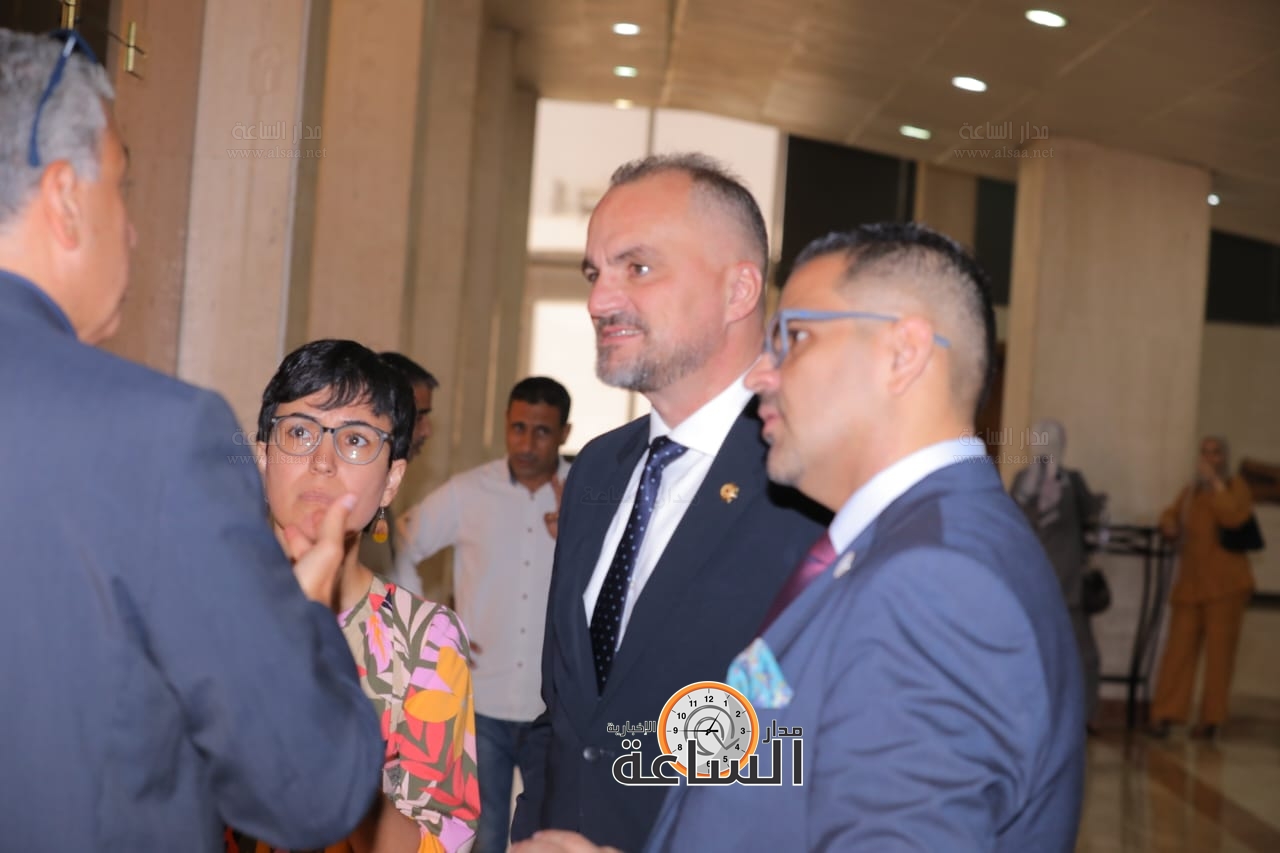 Madar Al-Saa Images 0.9624453512577571