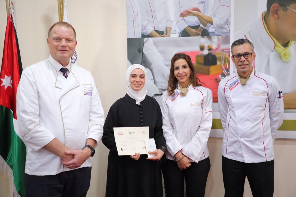 Madar Al-Saa Images 0.3159476098363274