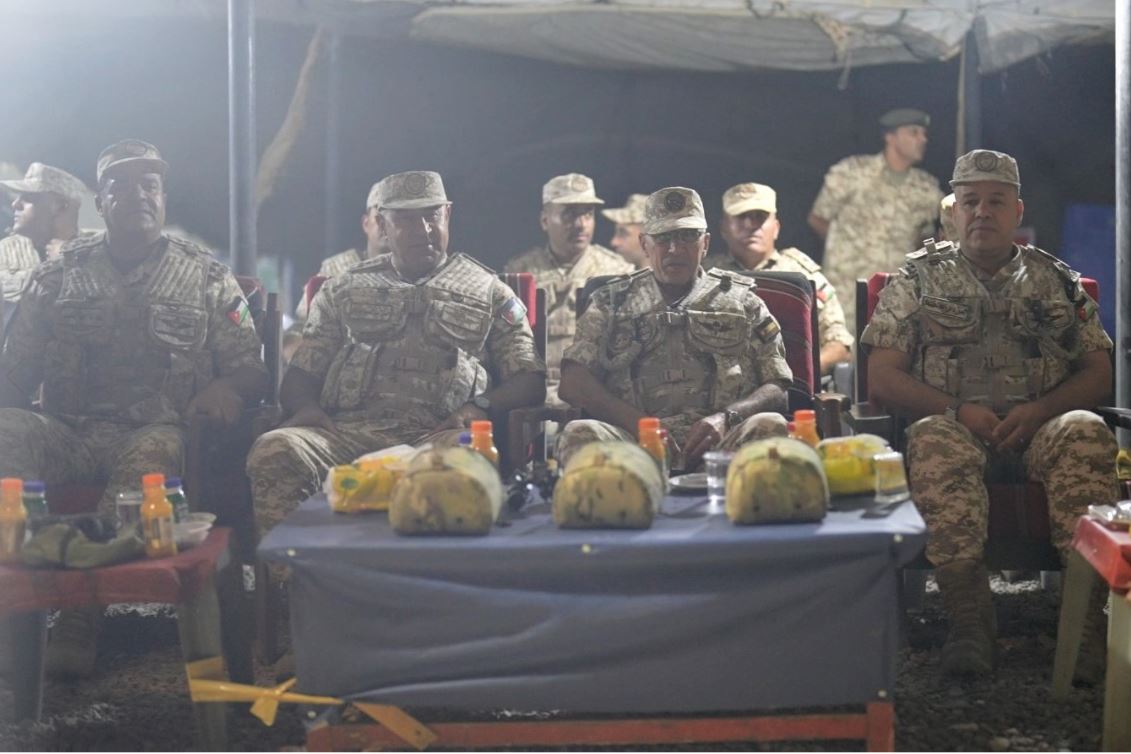 Madar Al-Saa Images 0.10039098079402176