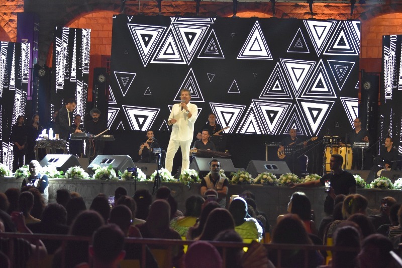 Madar Al-Saa Images 0.7316385693686965