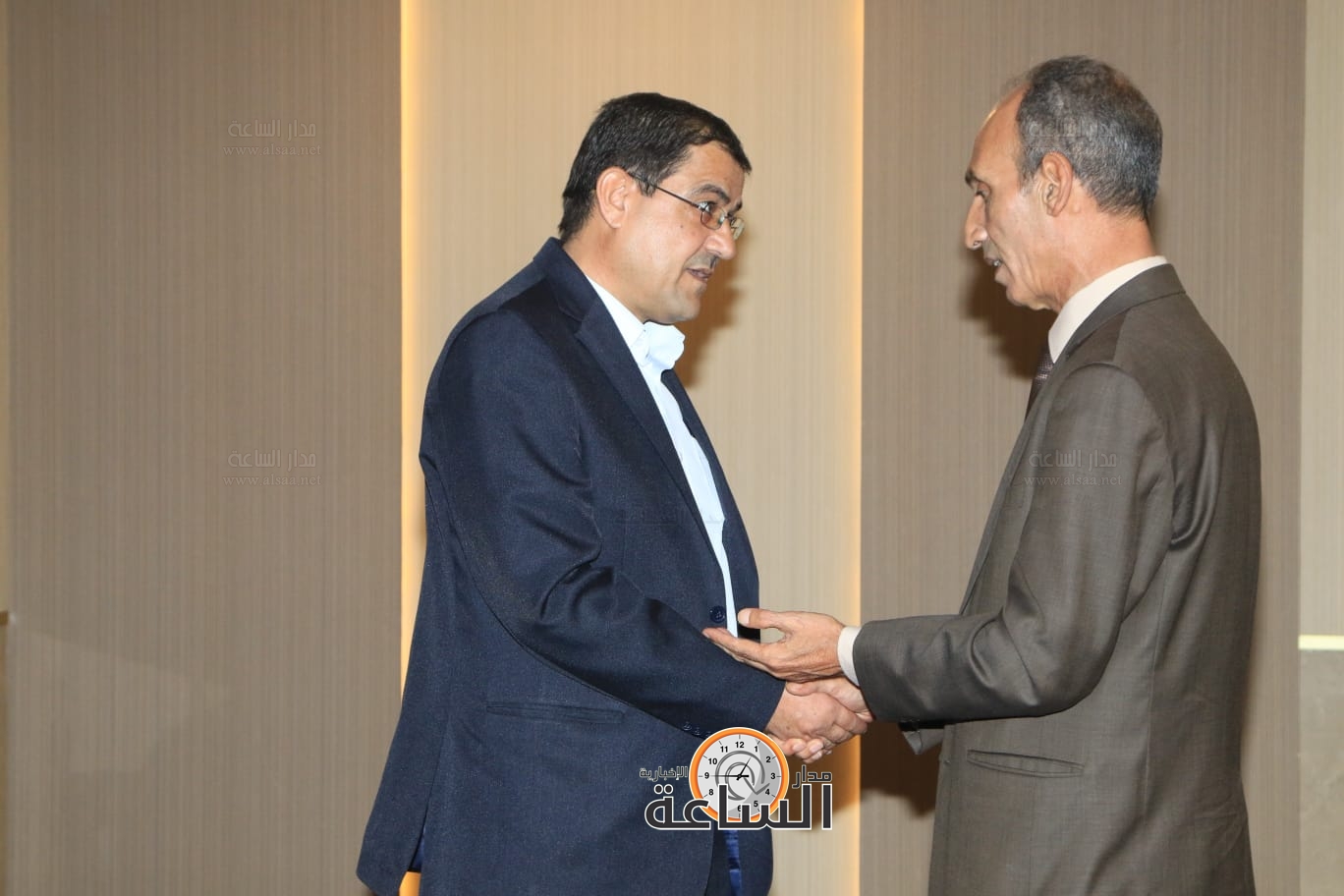 Madar Al-Saa Images 0.3899171904692732