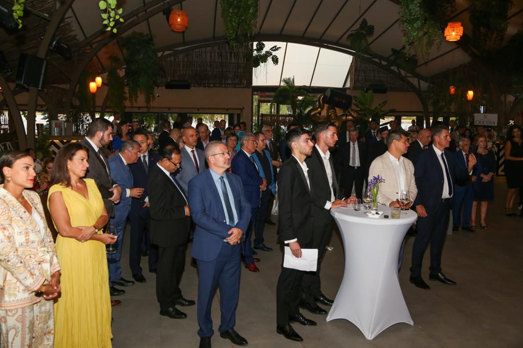 Madar Al-Saa Images 0.45878600215997056