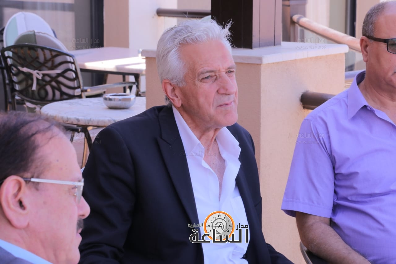 Madar Al-Saa Images 0.4299807629293497