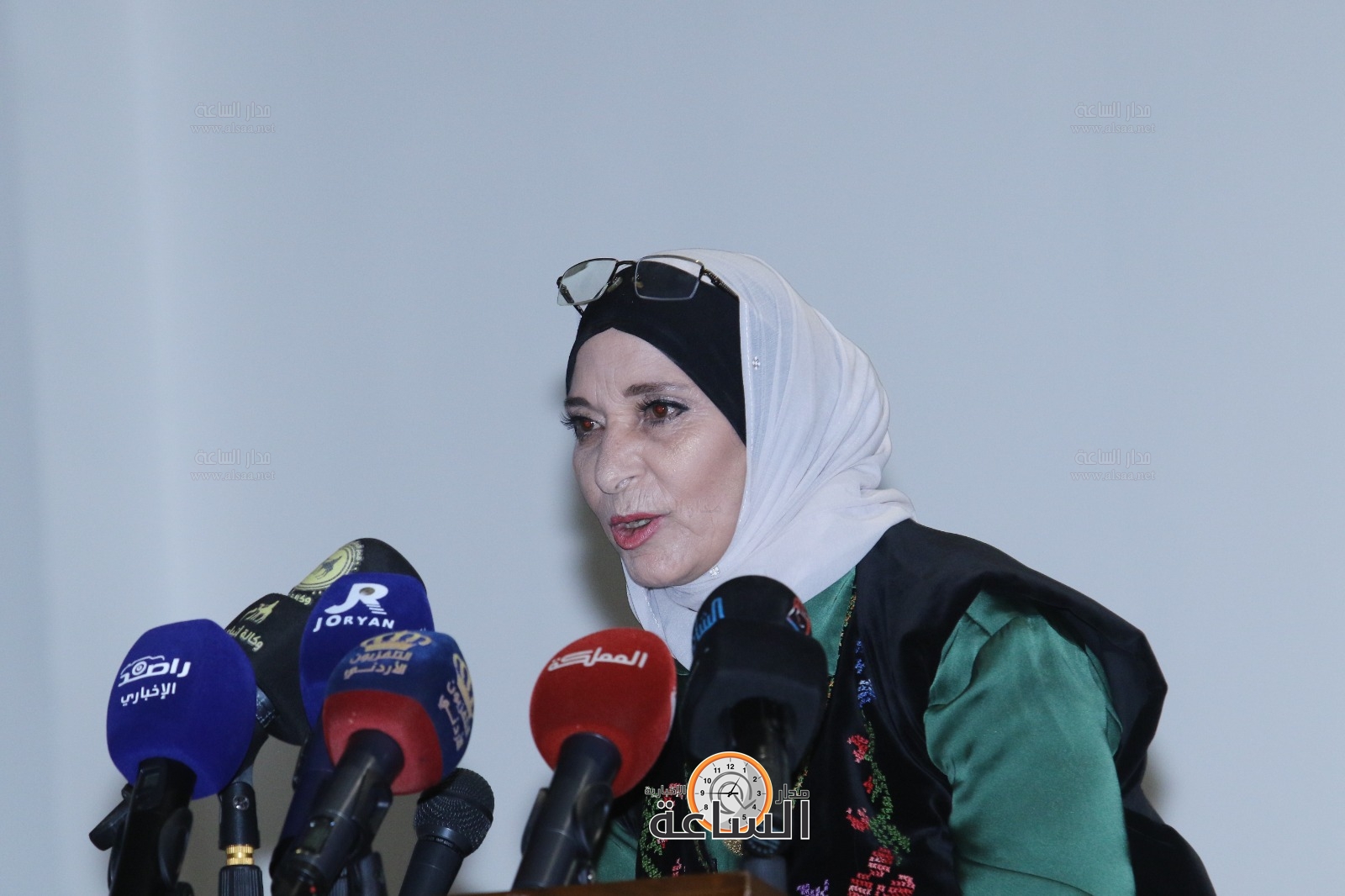 Madar Al-Saa Images 0.6798546517380223