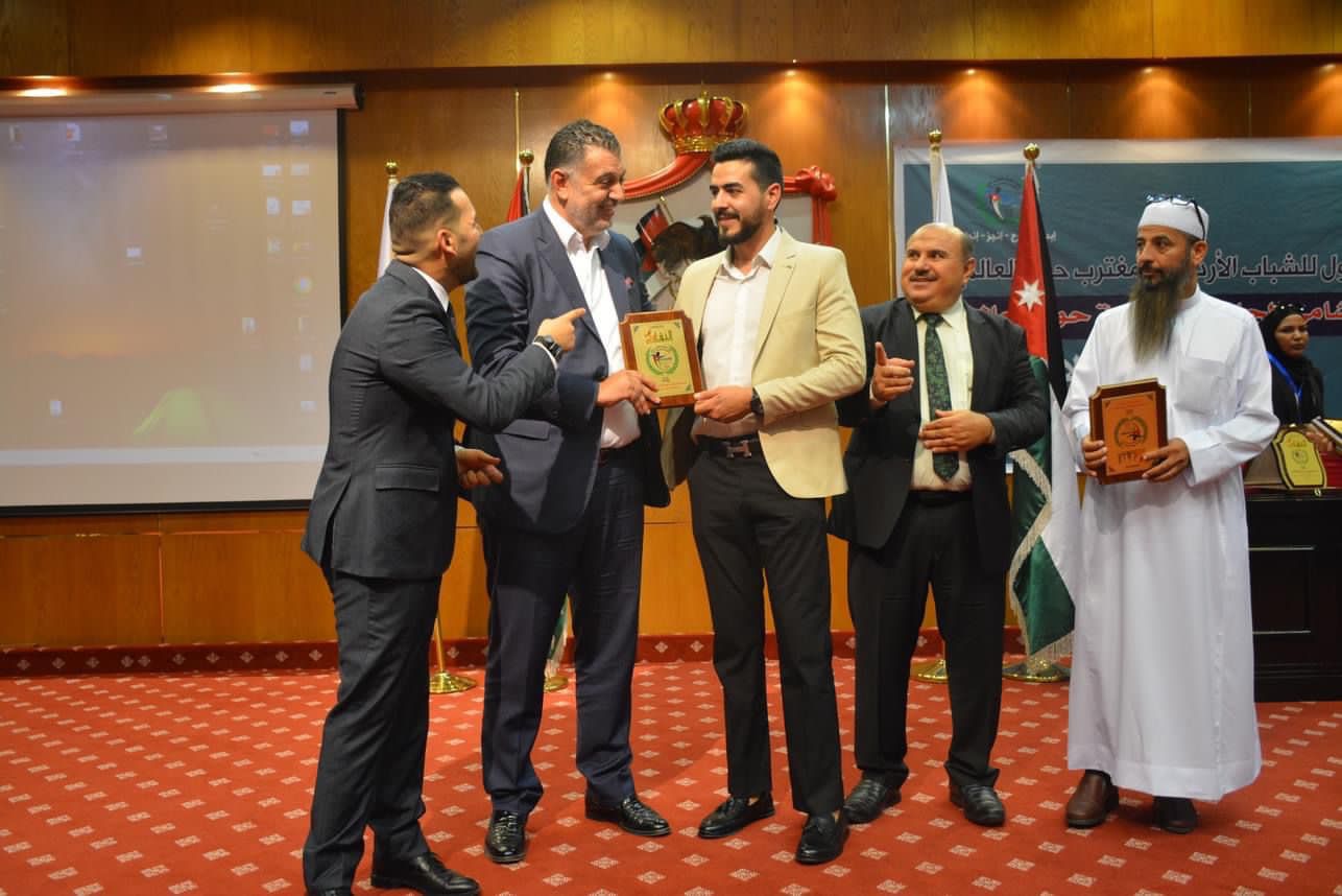 Madar Al-Saa Images 0.4176111676704981